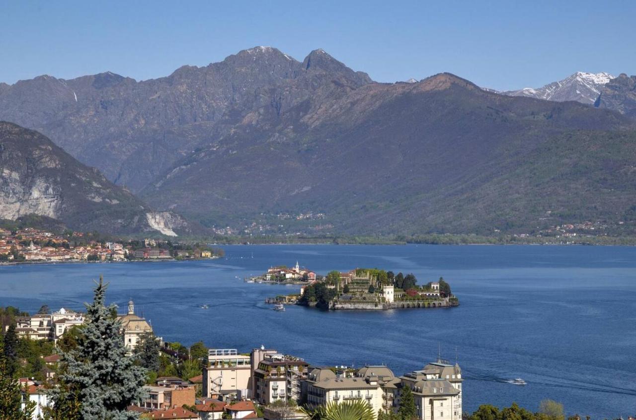 L'Ortensia Della Villa Isabella, Camera Con Vista Lago, Balcone Sul Parco E Bagno Esclusivo All'Esterno Della Camera Stresa Bagian luar foto