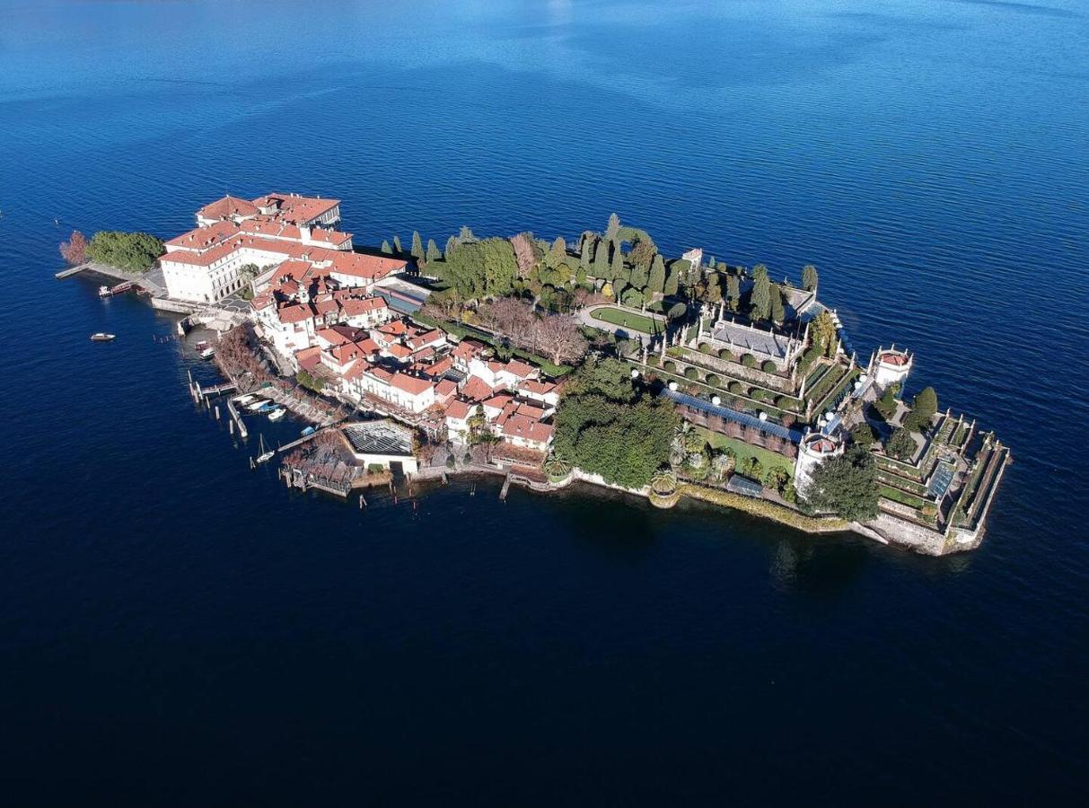 L'Ortensia Della Villa Isabella, Camera Con Vista Lago, Balcone Sul Parco E Bagno Esclusivo All'Esterno Della Camera Stresa Bagian luar foto