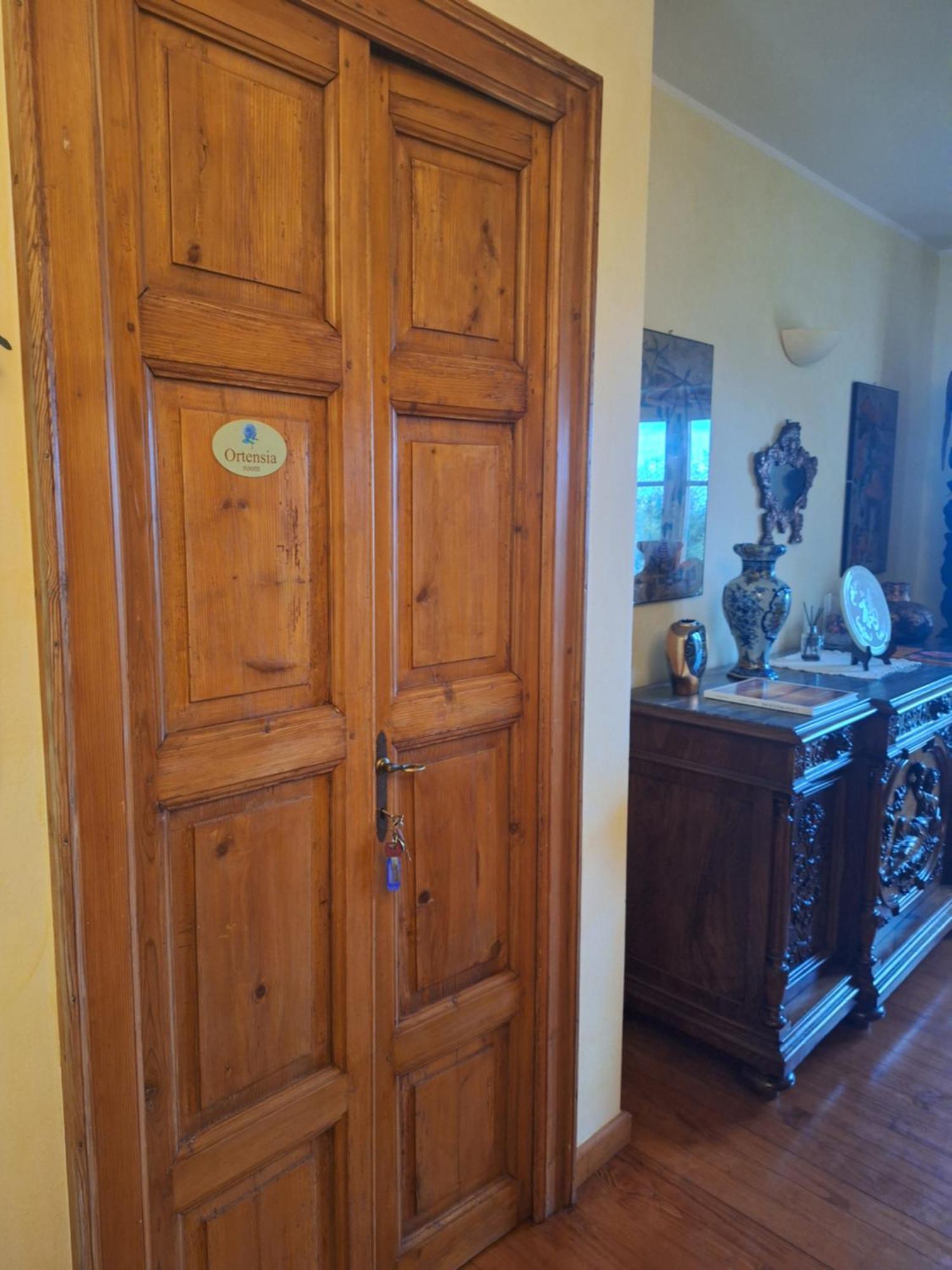 L'Ortensia Della Villa Isabella, Camera Con Vista Lago, Balcone Sul Parco E Bagno Esclusivo All'Esterno Della Camera Stresa Bagian luar foto