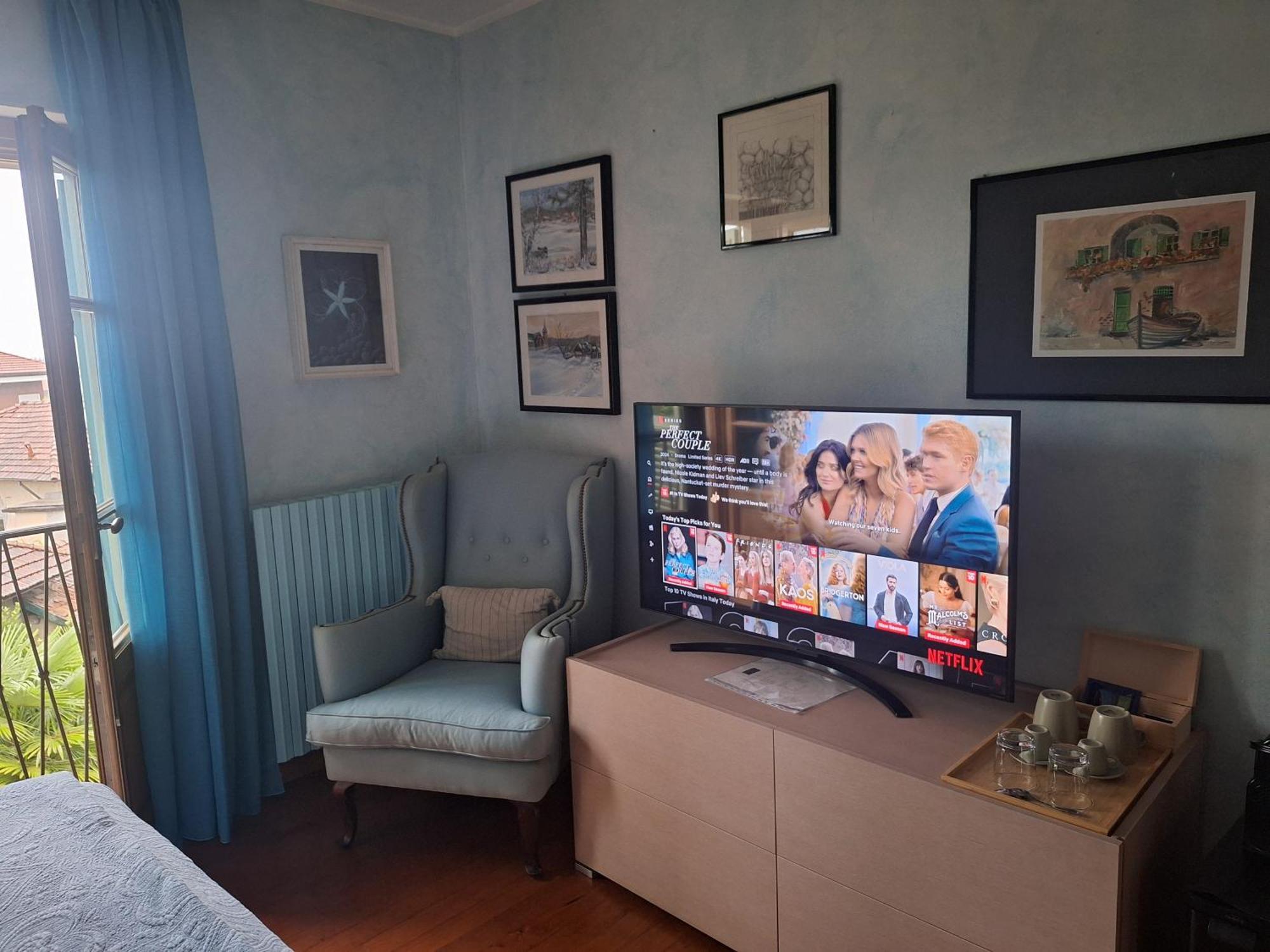 L'Ortensia Della Villa Isabella, Camera Con Vista Lago, Balcone Sul Parco E Bagno Esclusivo All'Esterno Della Camera Stresa Bagian luar foto