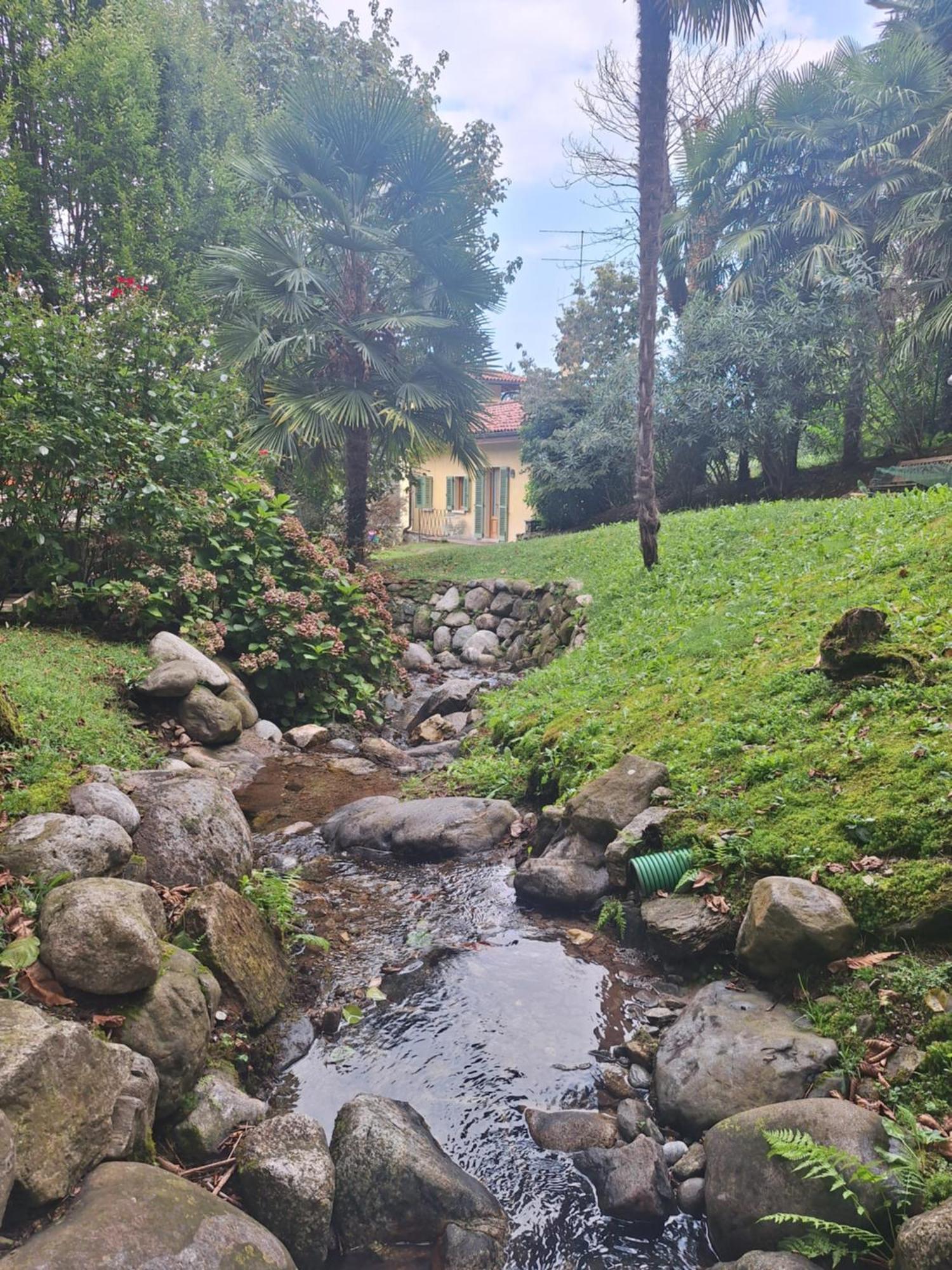 L'Ortensia Della Villa Isabella, Camera Con Vista Lago, Balcone Sul Parco E Bagno Esclusivo All'Esterno Della Camera Stresa Bagian luar foto